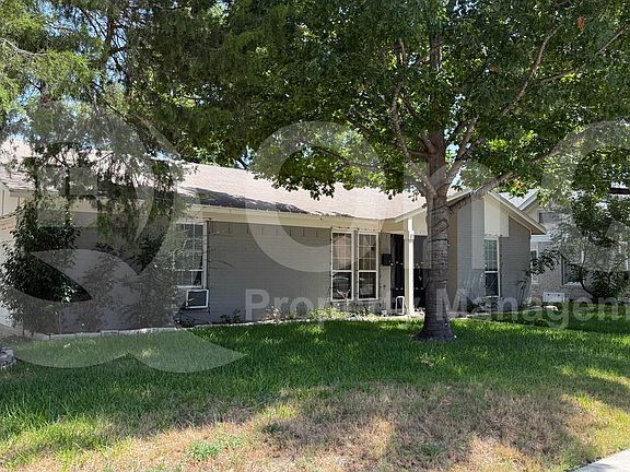 3rd image of 2501 Yucca Ave
