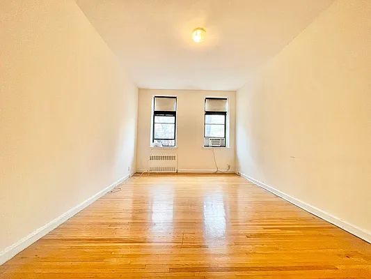 Rented by Century 21 Premier  | media 7