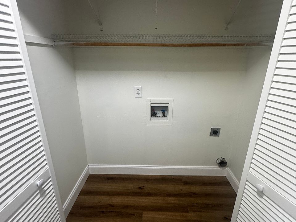 1st image of 5299 S Oakwood Dr #5281