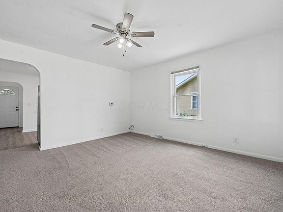 5th image of 1127 Grace St