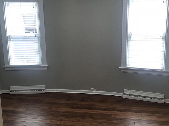3rd image of 2742 Hyde Park Ave