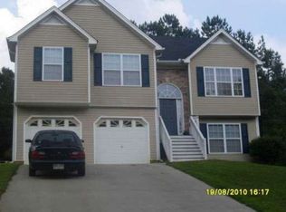 242 Thornberry Cir, Carrollton, GA 30116