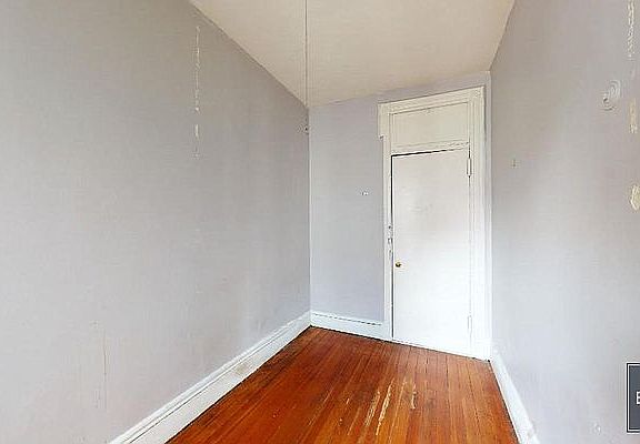 4th image of 453 E 83rd St APT 10