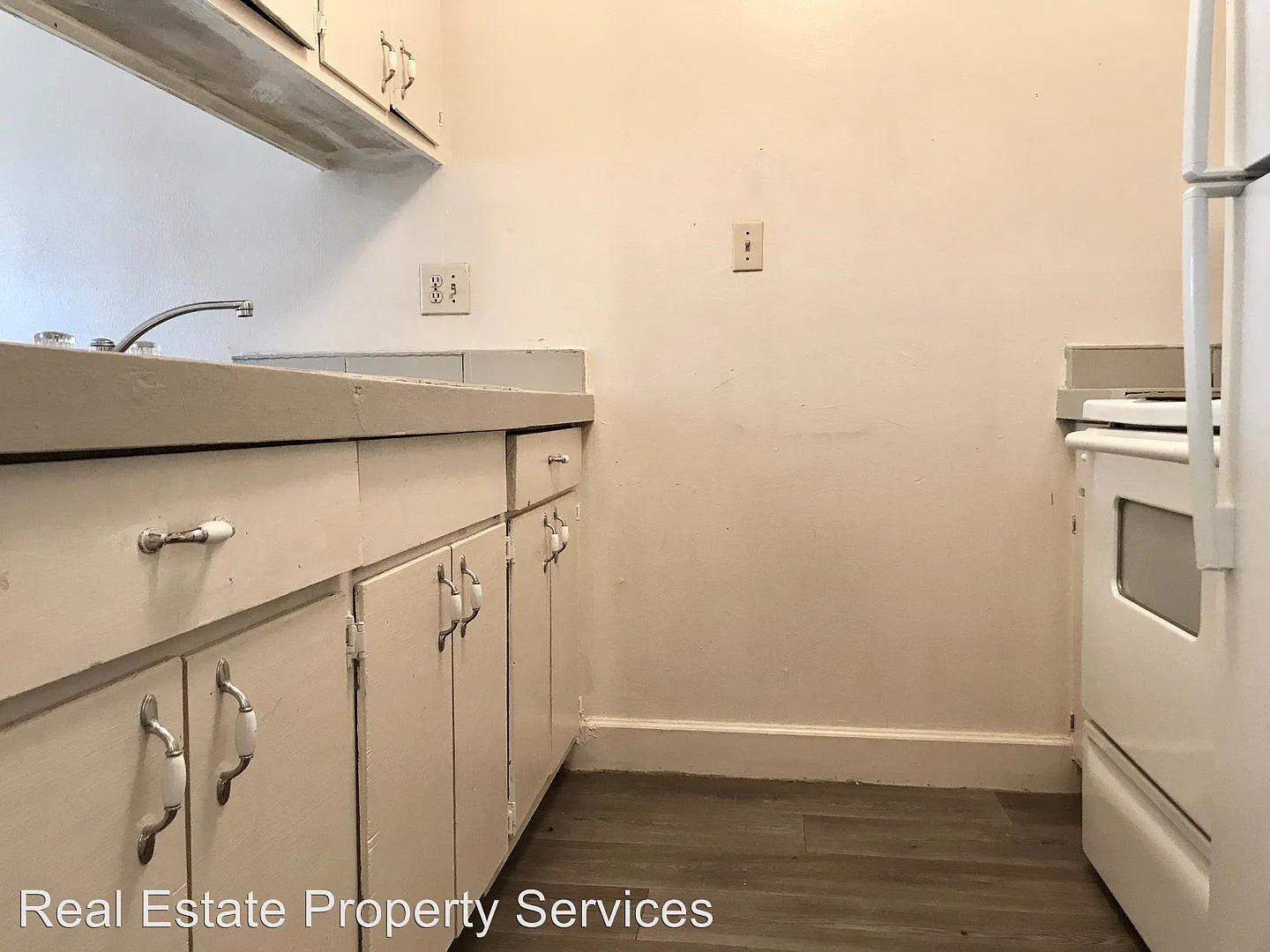 405 N Stanislaus St APT 6 photo 1