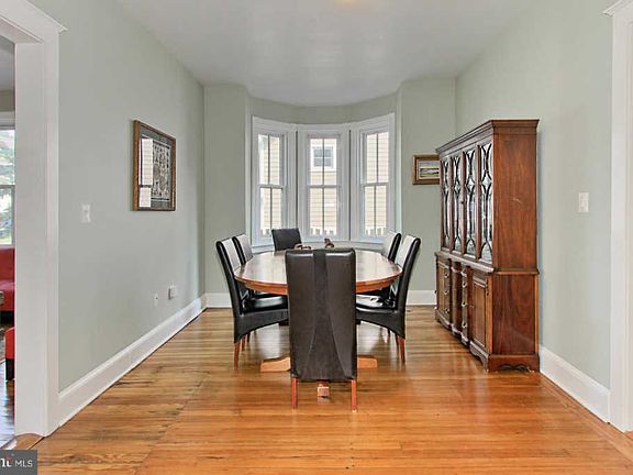 5th image of 308 Grove Ave