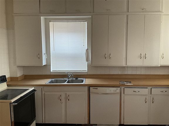 3rd image of 7017 Ethel Ave