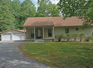 6611 Bradshaw Rd, Salem, VA 24153