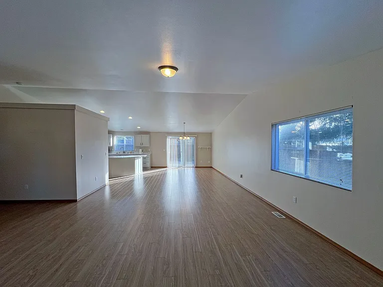 35852 13th Ave SW — Photo 4