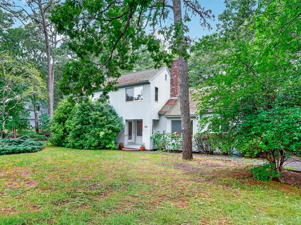 20 Hidden Cove Rd, Oak Bluffs, MA 02557