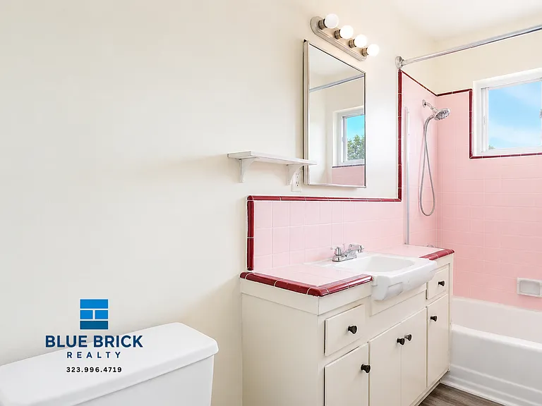 1055 N El Centro Ave #8 — Photo 10