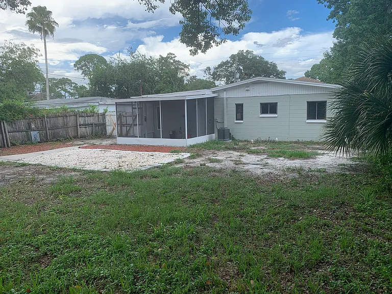 709 Sunset Dr — Photo 22