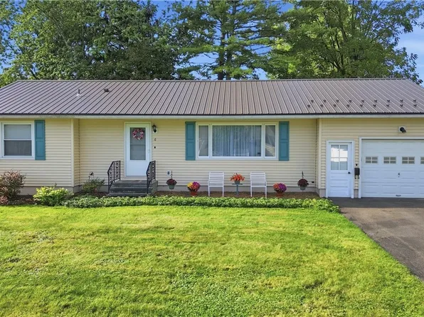 6 Monroe St, Ilion, NY 13357