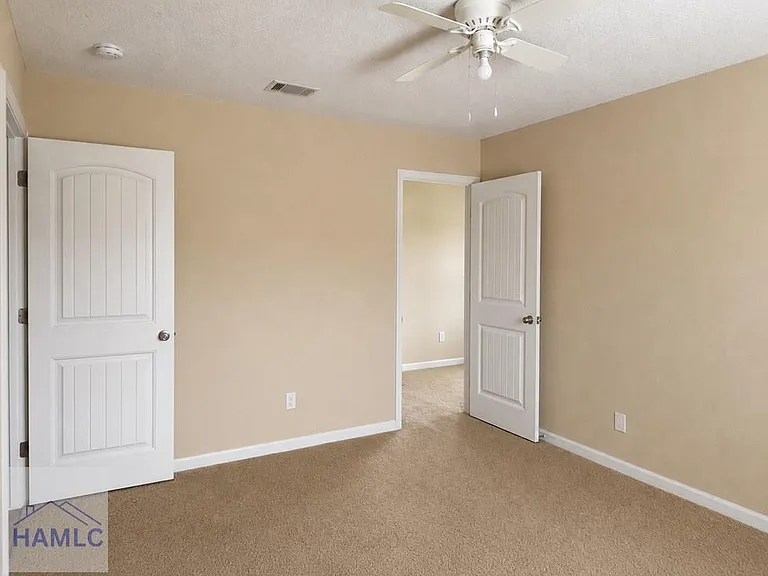 1106 Creekside Cir — Photo 10