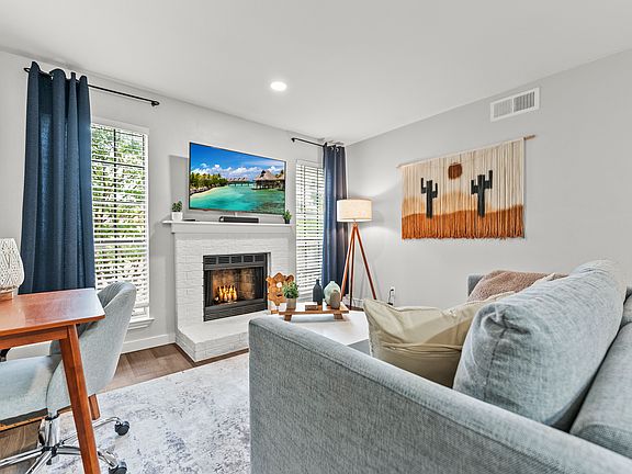 3rd image of 7621 McCallum Blvd APT 205