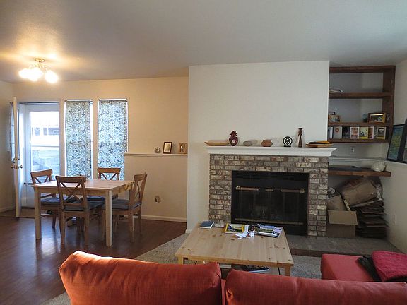 Linvingroom, dining area