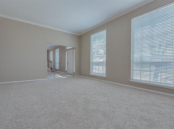 5th image of 8205 Eagle Dr