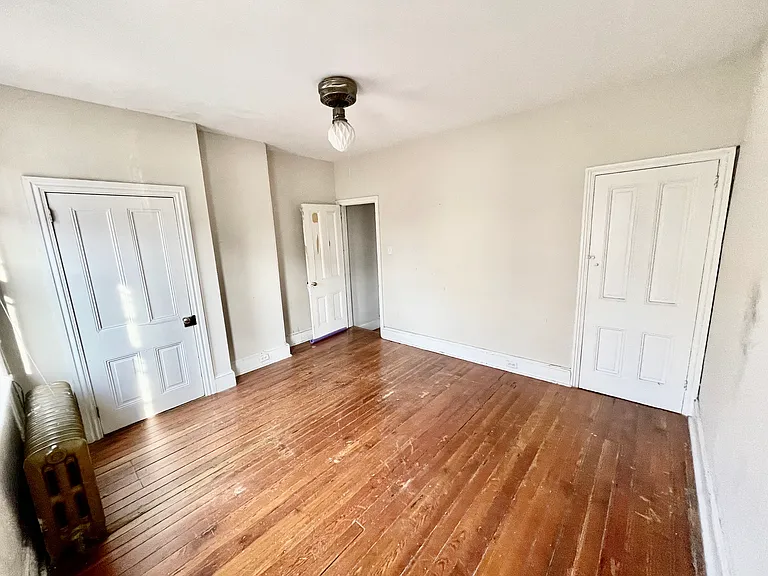 3650 Calumet St — Photo 9