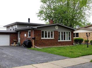 312 S Mayfair Pl, Chicago Heights, IL