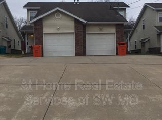 3033 N Fremont Ave, Springfield, MO 65803