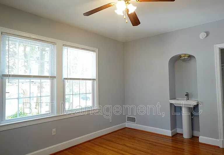 800 Maplewood Ave #1 — Photo 68