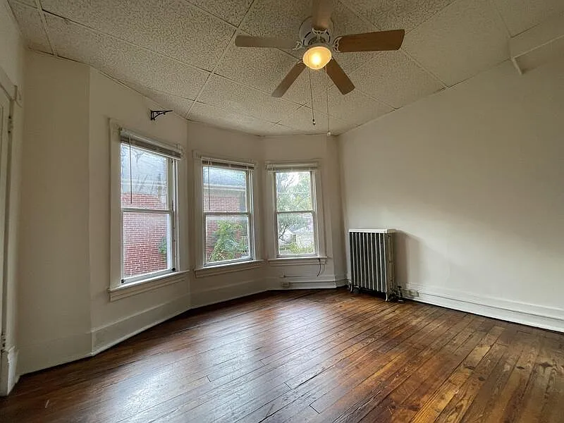 Building Photo - 825 Hamilton Blvd #B