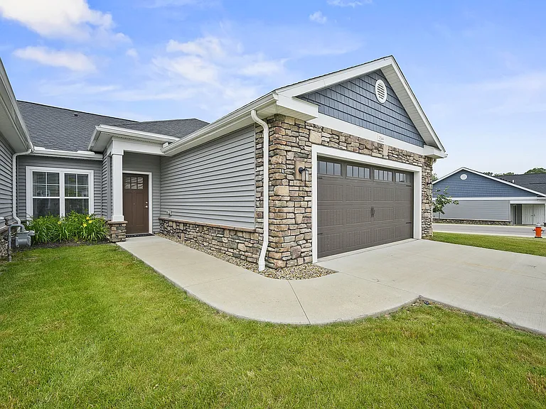 The Villas at Bakers Ridge — Photo 2