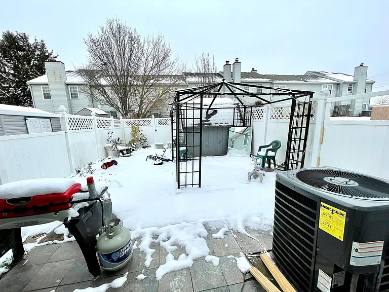 5 Stark Ct — Photo 12