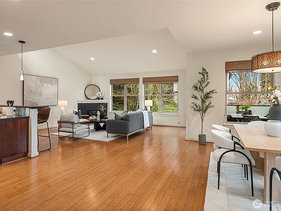 4th image of 3042 SW Manning Street