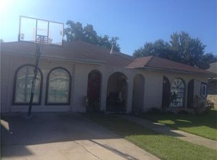 7 S Oakridge Ct, New Orleans, LA 70128