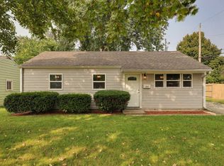 1307 Larkspur Ln, Champaign, IL 61821