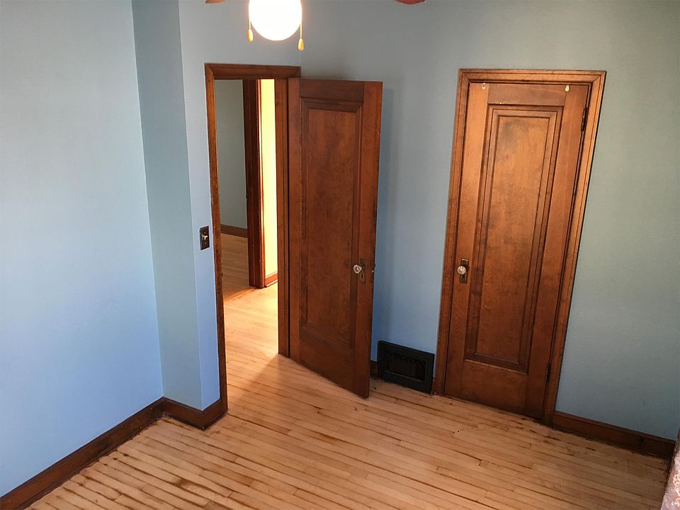 2nd image of 108 Fulton St