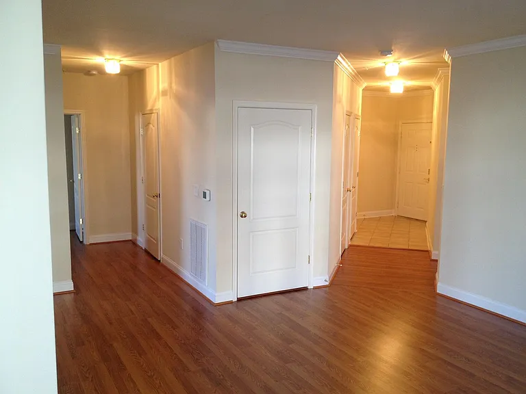 5800 Clipper Ln #203 — Photo 2