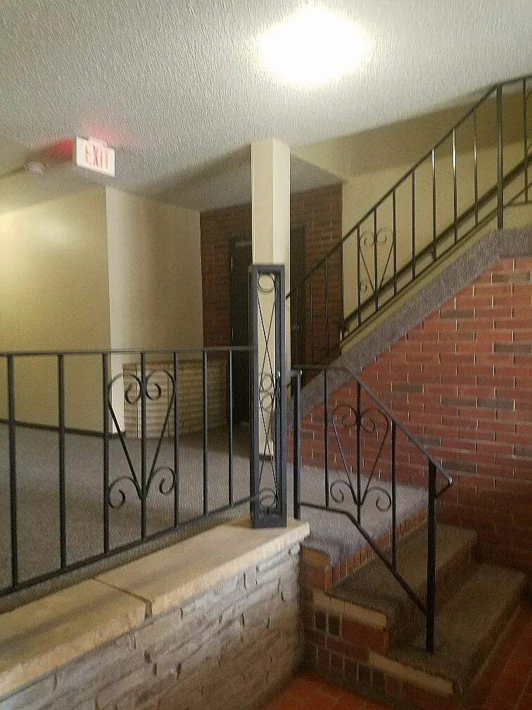 Hanson Ivy League — Photo 1