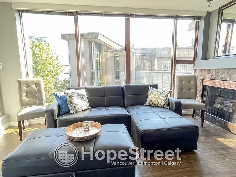 1633 W 8th Ave #304 — Photo 3