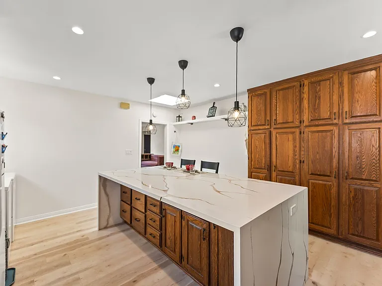 8016 Denrock Ave — Photo 6