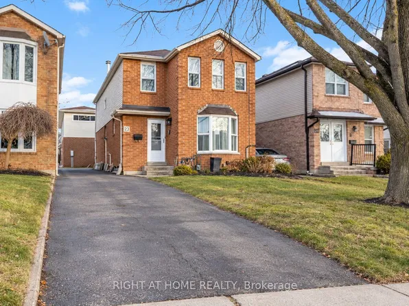 23 Kirkham Dr #B, Ajax, ON L1S 5K6