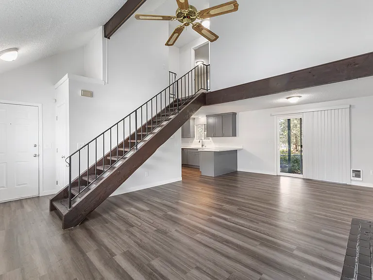 Redondo Ridge Townhomes — Photo 14