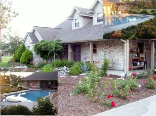 15226 Marsh Rd, Hamshire, TX 77622