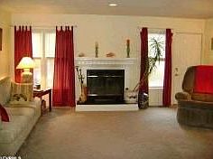 4th image of 592 Walnut Ln