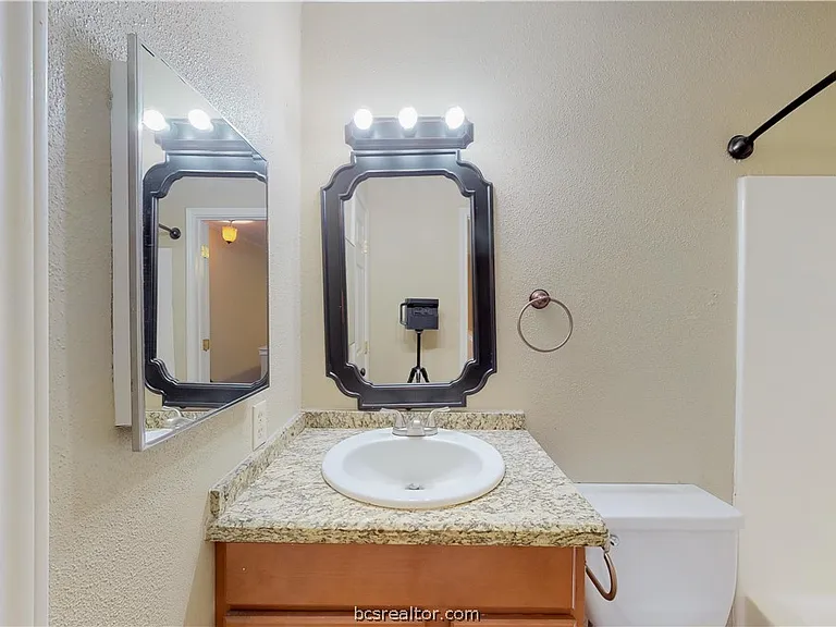 904 University Oaks Blvd #80 — Photo 21