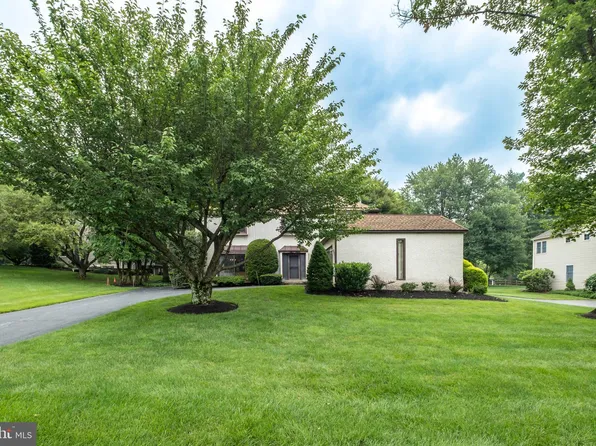 31 Lynne Cir, Paoli, PA 19301