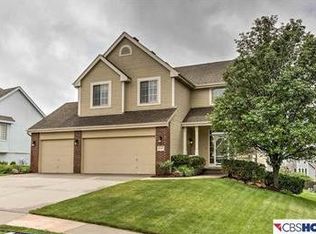 16421 Taylor St, Omaha, NE 68116