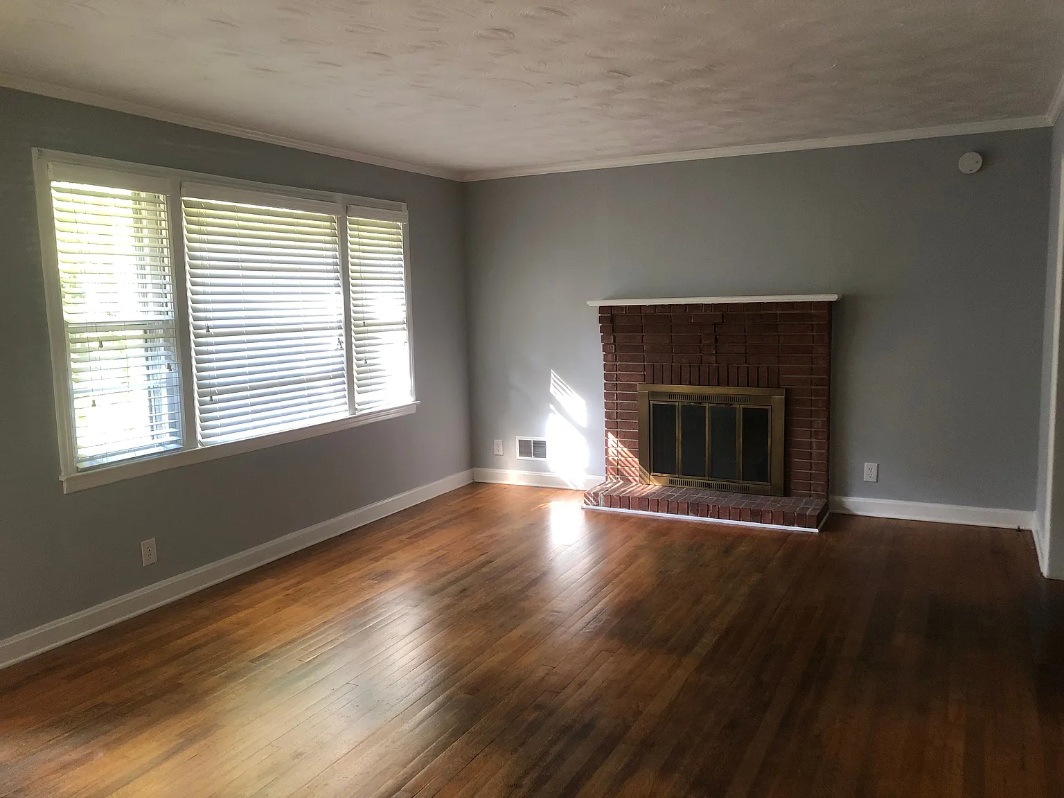 3 bed, 2.0 bath, 1464 sqft, $1,475 — Photo 4