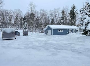 14295 Gooseneck Lake Dr, Rapid River, MI 49878