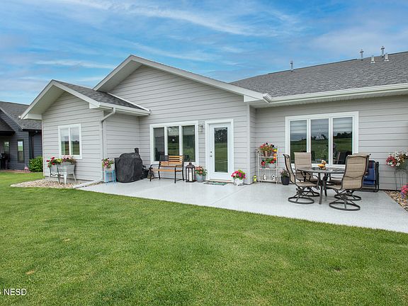 4th image of 2209 Palisades Ln