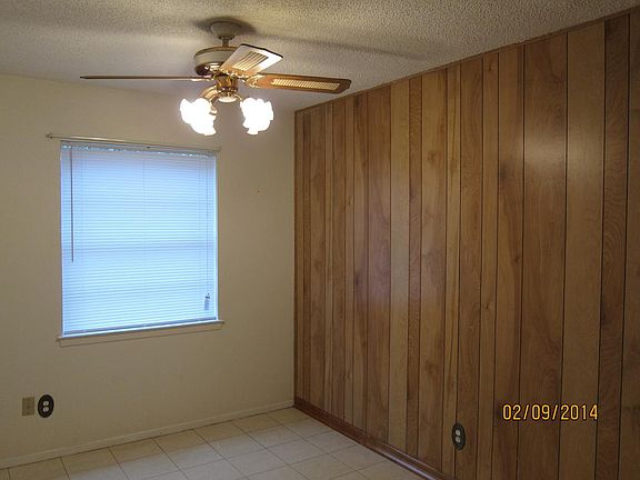 3rd image of 906 Cannon Dr