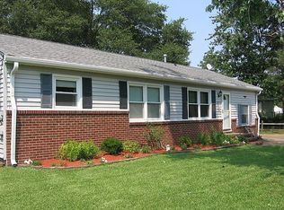 1037 Saint Julian Dr, Chesapeake, VA 23323