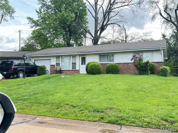 9446 Dawn Ct, Saint Louis, MO 63136