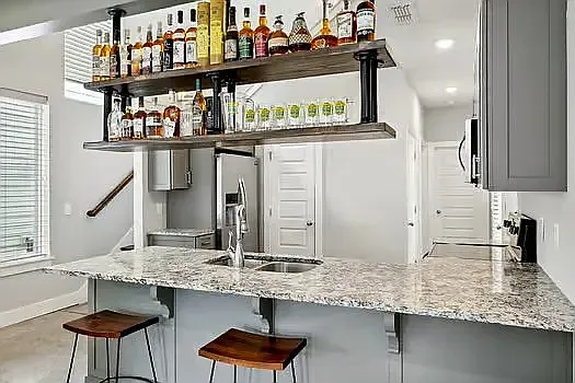 611A Waco Dr — Photo 5