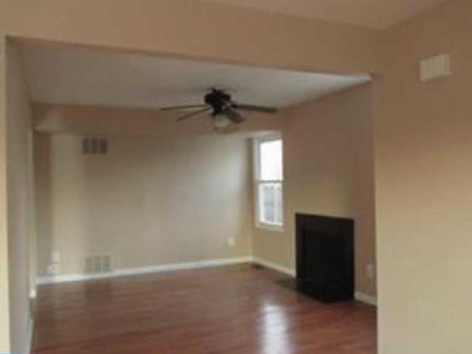 2nd image of 12 Daytona Ave